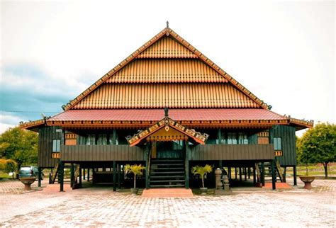 Rumah Adat Sulawesi Tenggara - KabarApik.com