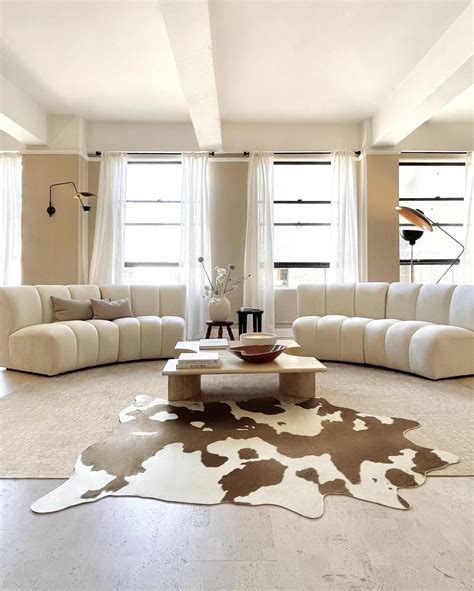 Pin by Judith on Decoración home beige | Cow rug living room, Cowhide ...