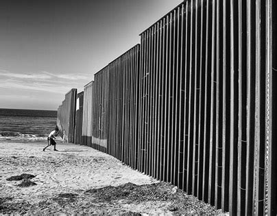 At the Border of Tijuana with the deportees | Behance