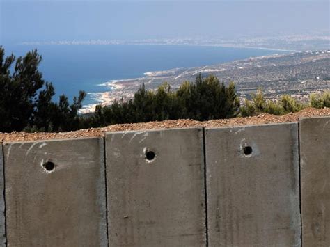 Israeli wall rising near Lebanon border stokes tensions