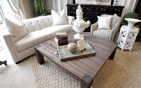 4 trends in home furnishings; This setting mixes the contemporary and ...