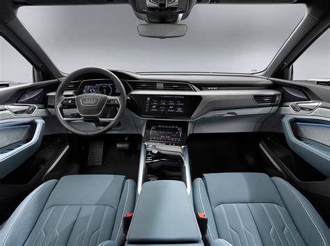 Audi e-tron Sportback, el SUV eléctrico con estilo de coupé - Mega Autos