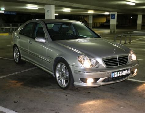 2002 Mercedes-Benz C32 AMG - Benz220s - Shannons Club