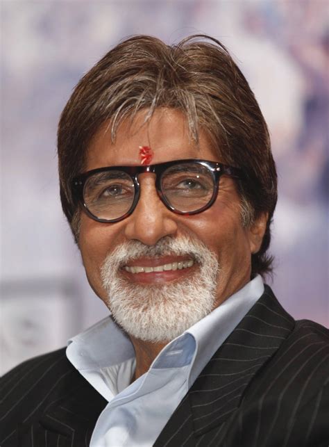 Amitabh Bachchan Bears Olympic Torch in London, Calls Moment ...