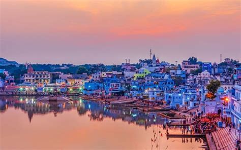 Pushkar Lake Near Pushkar | Pushkar - What to Expect | Timings | Tips - Trip Ideas by MakeMyTrip