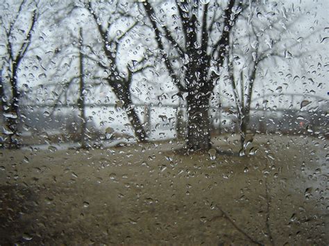File:Rainy-day-in-Henry-Illinois.JPG - Wikimedia Commons
