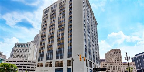 Pet-Friendly Detroit Hotels | Hotel Indigo Detroit Downtown