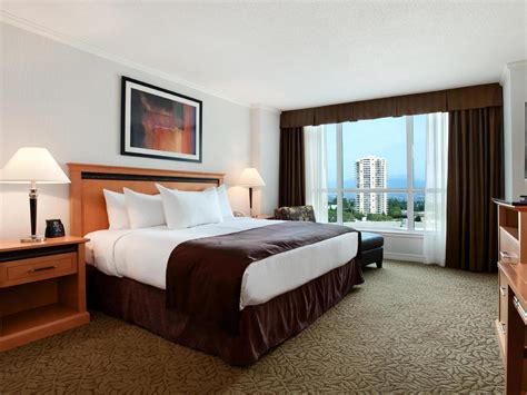 Best Price on Hilton Vancouver Metrotown Hotel in Burnaby (BC) + Reviews!