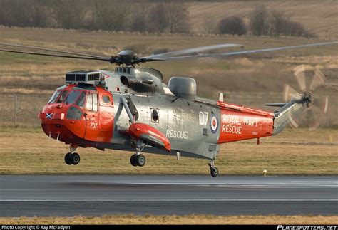 XZ920 Royal Navy Westland Sea King HU5 Photo by Ray McFadyen | ID ...