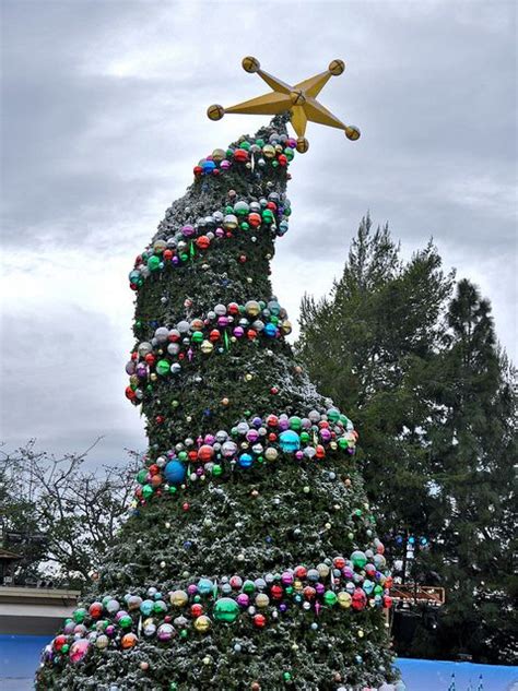 Whoville's Christmas Tree | App, Grinch and Galleries