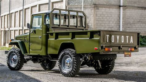 The Perfect Land Cruiser? This Is A 1983 Toyota FJ45 Land Cruiser Pickup