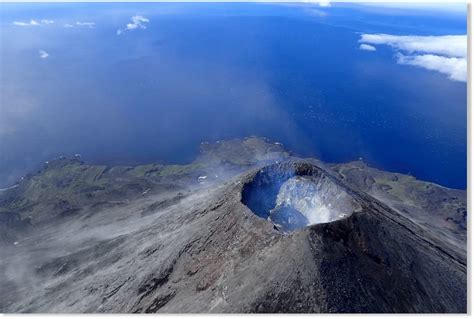 Cleveland volcano in Alaska erupts, sending ash cloud miles into the sky -- Earth Changes ...