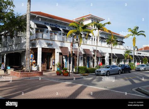 Downtown naples, florida hi-res stock photography and images - Alamy