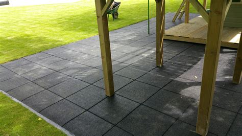 Black Outdoor Rubber Tiles