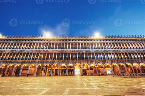 The night scene of San Marco square, Venice Italy 6202359 Stock Photo ...