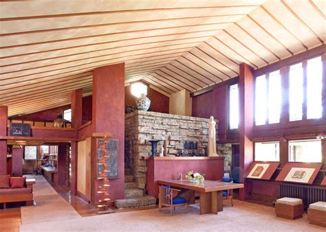 Frank Lloyd Wright-Designed Buildings You Can Tour in the Midwest