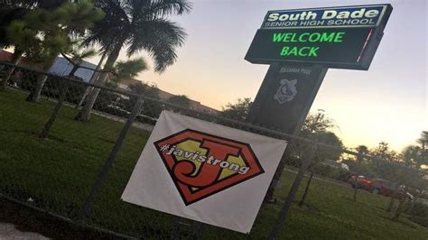 South Dade Senior High School begins new year without beloved principal