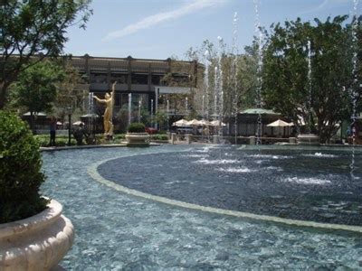 Waters of Americana at Brand - Glendale, CA - Fountains on Waymarking.com