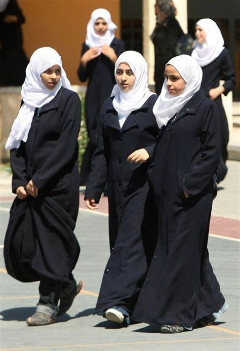 Pinterest | School uniform fashion, Muslimah fashion outfits, Muslim girls