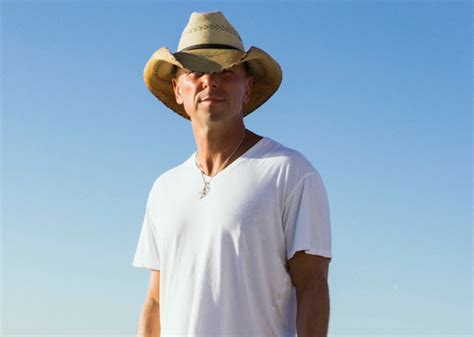 Kenny Chesney Bar at the End of the World [Audio and Lyrics]