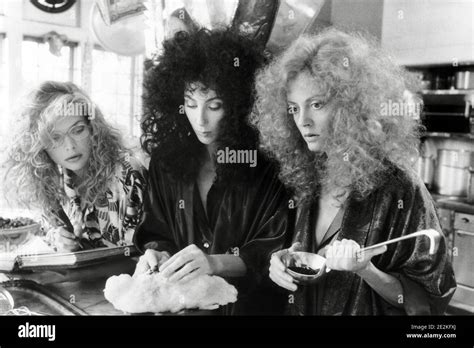 Witches of eastwick pfeiffer hi-res stock photography and images - Alamy