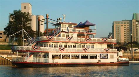 Spend A Perfect Day On This Old Fashioned Paddle Boat Cruise In Alabama | Paddle boat, Boat, Cruise