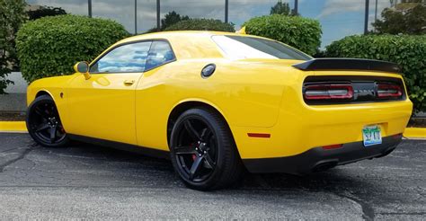 Test Drive: 2017 Dodge Challenger SRT Hellcat | The Daily Drive ...