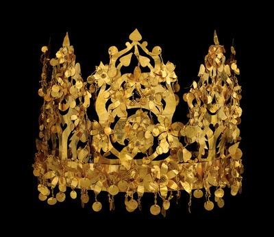 17 Best images about African Royal Tiara & Crown on Pinterest ...