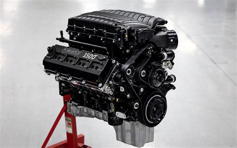 Direct Connection 1500 HEMI V8 Crate Engine Costs 2015 Dodge Challenger ...