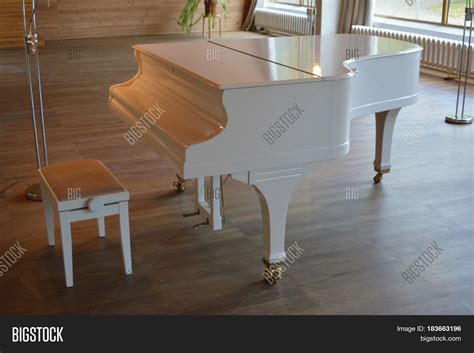 White Grand Piano Image & Photo (Free Trial) | Bigstock