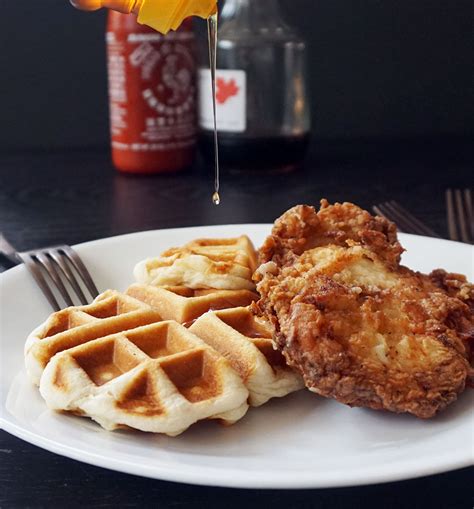 Easy buttermilk fried chicken and waffles | Bijoux & Bits