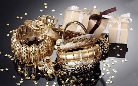 Gold jewelry HD Wallpapers | HD Wallpapers Pop | Golden jewelry, Traci ...