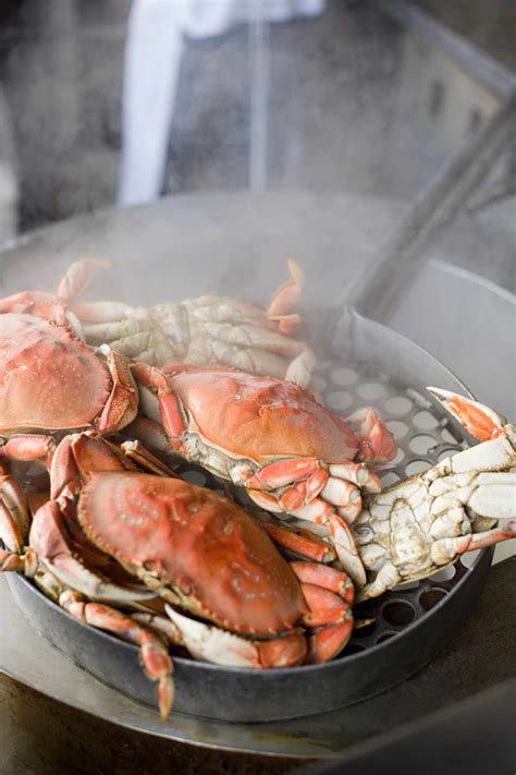 Boil a Bushel of Crabs With This Step-By-Step Recipe