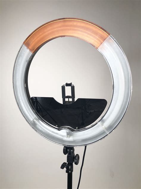 circle light mirror - Living room design ideas, interiors & pictures homify