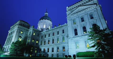 indiana-state-capitol-building - Indiana Pictures - Indiana - HISTORY.com