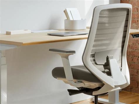 Branch Ergonomic Chair vs HON Ignition 2.0: Which is the Best Office Chair for You? - Union Chair