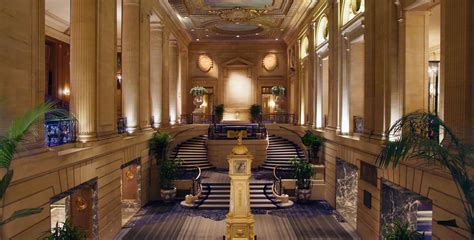 Hotels in Chicago, Illinois | Hilton Chicago | Historic Hotels of America