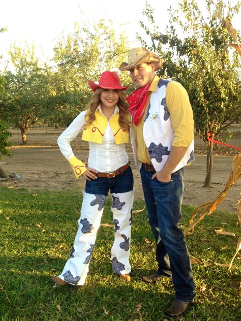 DIY Jessie and Woody Costumes (With images) | Jessie halloween costume ...