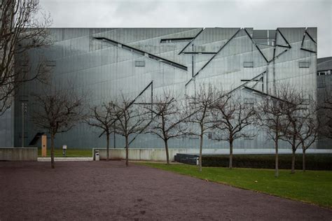 AD Classics: Jewish Museum, Berlin / Studio Libeskind | ArchDaily