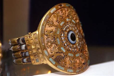 The Treasures of Nimrud in Pictures | Ancient jewelry, Ancient jewels, Historical jewellery