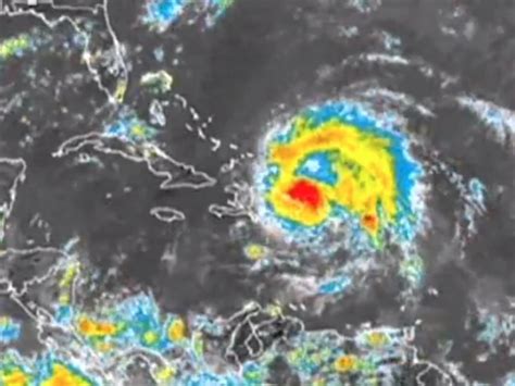 Hurricane Irene Strengthens, Heads Toward the US [VIDEO] - TSM Interactive