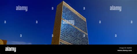 United Nations Building New York Stock Photo - Alamy