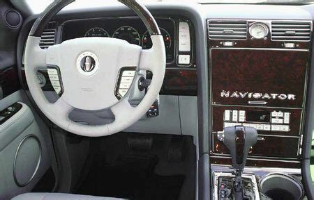 2004 Lincoln Navigator Interior