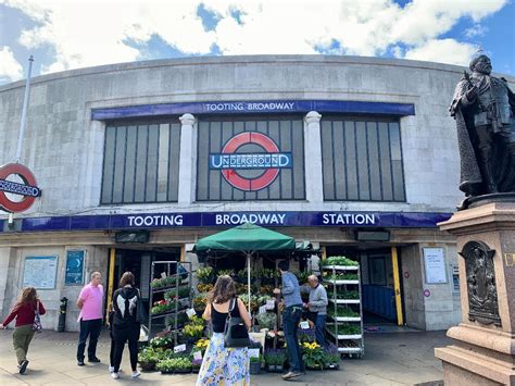 Tooting Broadway Underground Station (Wandsworth, 1926) | Structurae