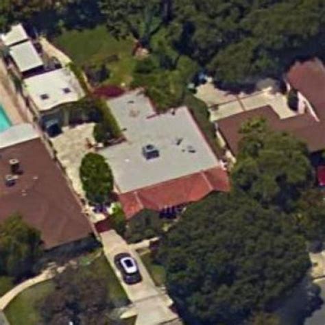 Stephanie Courtney's House (Former) in Burbank, CA (Google Maps)