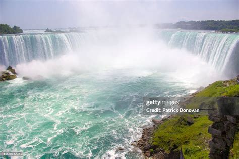 Horseshoe Falls Niagara Falls High-Res Stock Photo - Getty Images