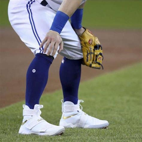 What Pros Wear: Are Custom Cleats (Spikes on Sneakers) Worth It? - What Pros Wear