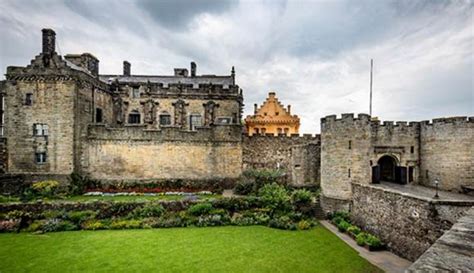 Female Phantoms of Stirling Castle: Ghostly encounters with a ...