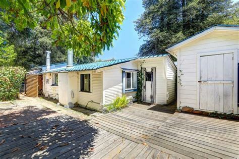 Tiny Larkspur home with only 668 square feet on the market for $800,000