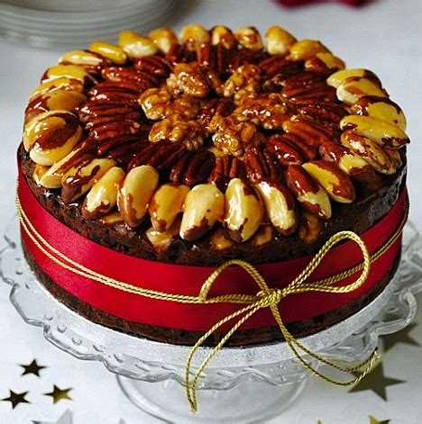 DELIA SMITH'S CHRISTMAS RECIPES: Christmas cake icings and toppings | Daily Mail Online